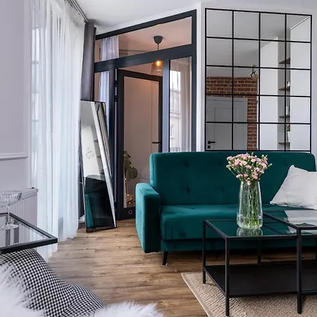 Premium With Air Conditioning, Heart In Cracow
